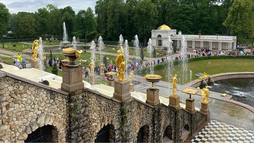 Экскурсия в Ораниенбаум. Большой Меншиковский дворец. Петергоф. Нижний Парк