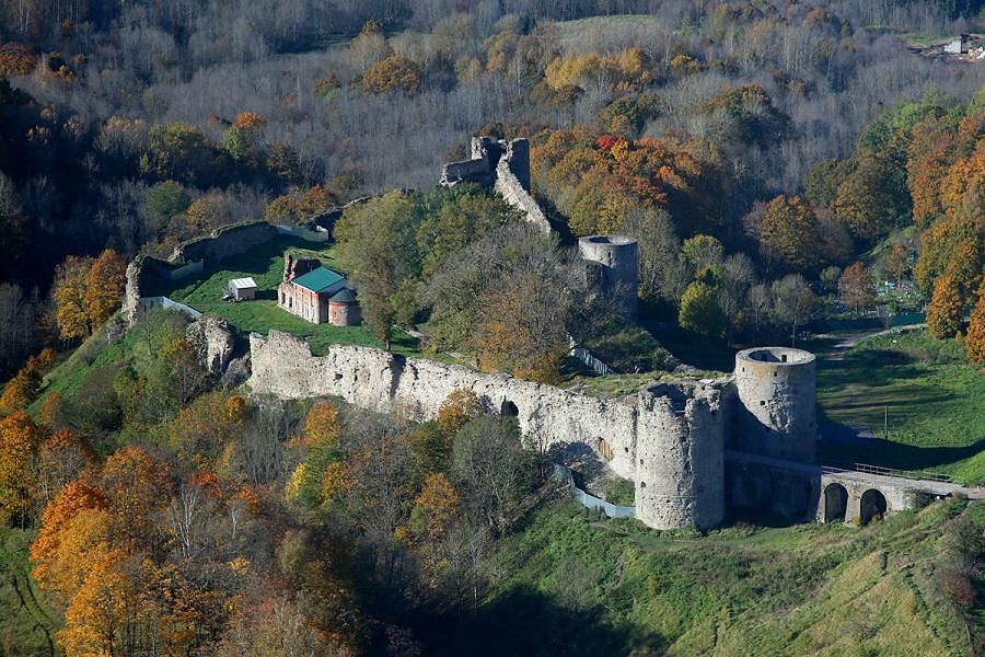 ЗАМКИ и КРЕПОСТИ ИНГЕРМАНЛАНДИИ