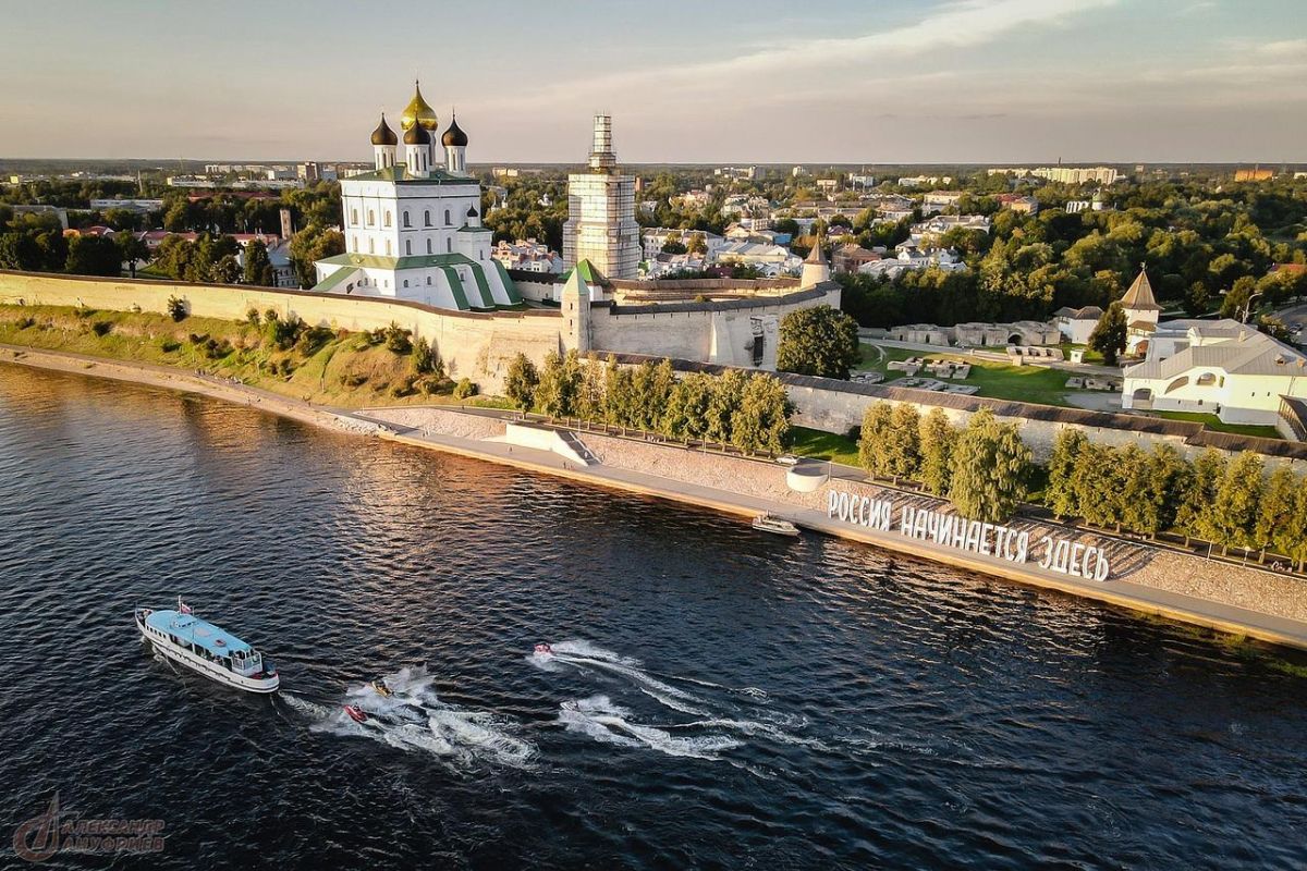 ПСКОВская классика (3 дня) поездом Ласточка из С-Пб